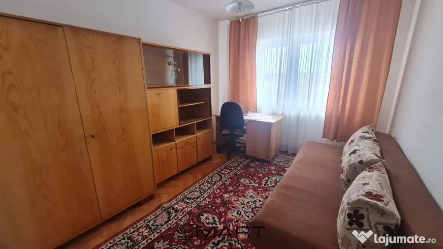 Apartament cu 3 camere decomandat în Ștrand