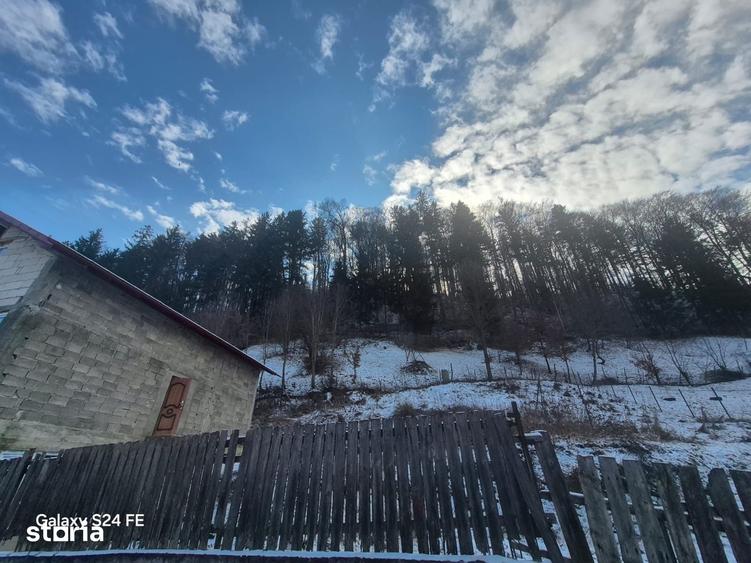 Casă cu 8 camere cu Teren 800 Mp în Central