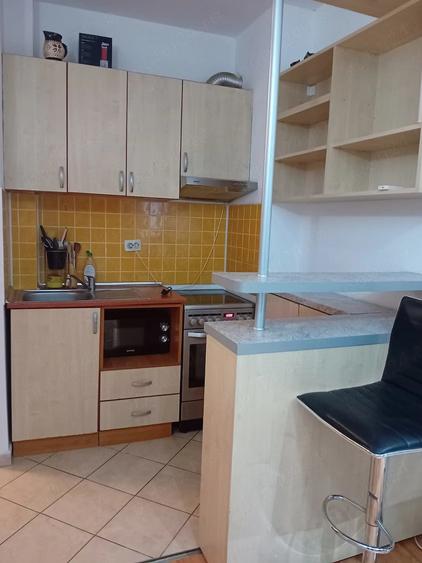 Apartament cu 2 camere nedecomandat în UTA