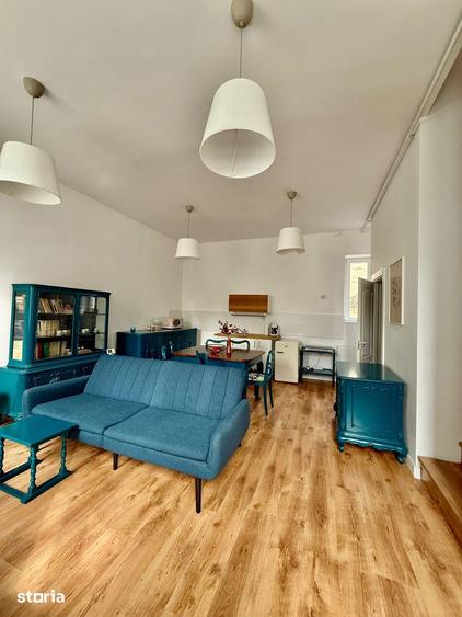 Casă cu 7 camere cu Teren 50 Mp în Central