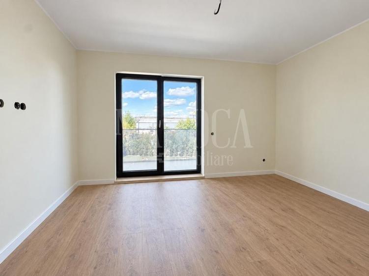 Apartament cu 3 camere semidecomandat în Între Lacuri