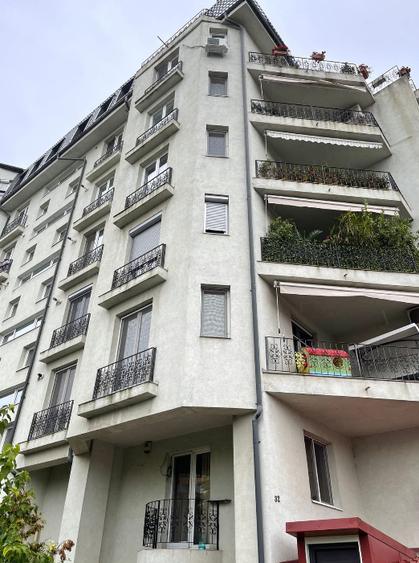 Garsonieră decomandată în Brâncoveanu