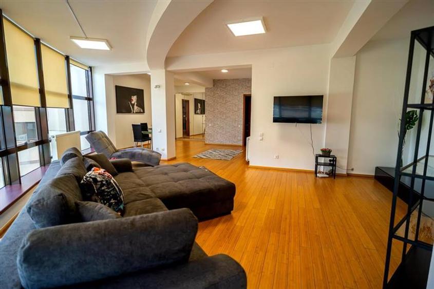 Apartament cu 2 camere decomandat, mobilat în Herăstrău