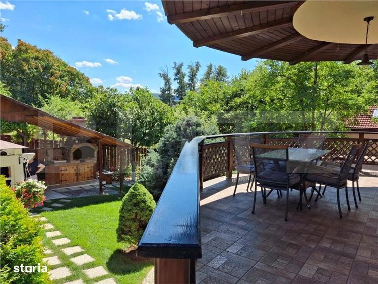 Casă cu 7 camere cu Teren 825 Mp în Bucium