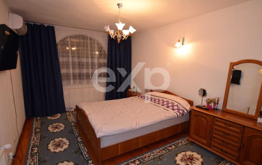 Casă individuală cu 7 camere cu Canalizare în Găvana