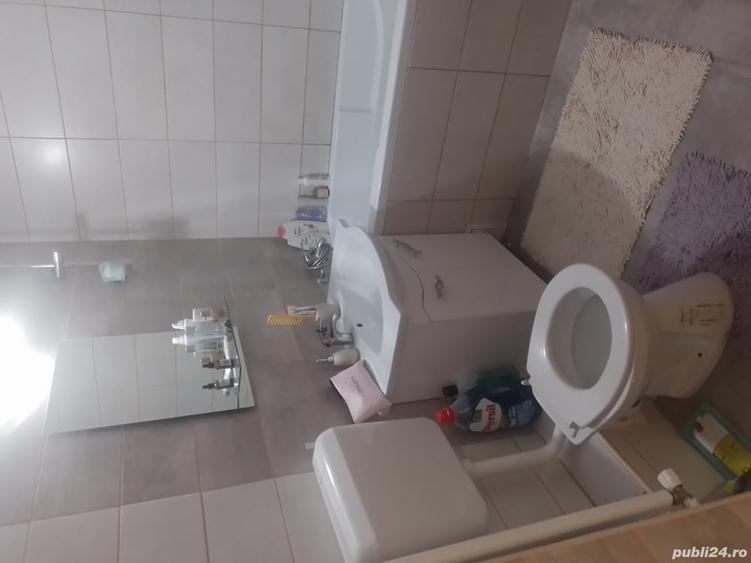 Apartament cu 3 camere decomandat în Sânmartin