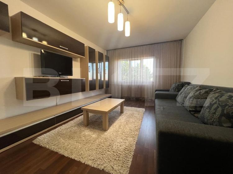 Apartament cu 3 camere de închiriat, 70 mp, zona Nufărul - 2