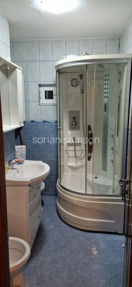 inchiriez ap 2 camere, et 1, str Cuza Voda, Roman