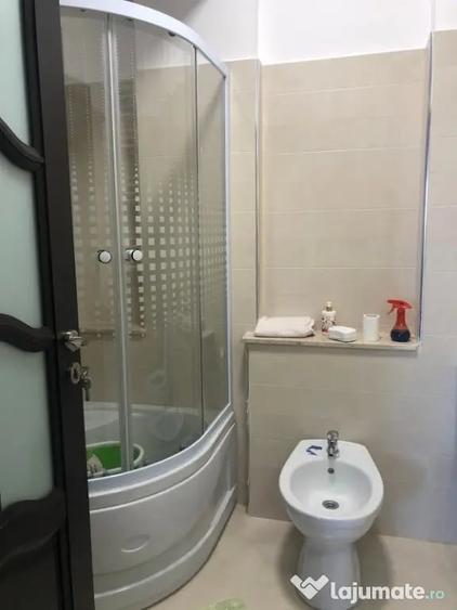 Apartament cu 2 camere decomandat în Prundu