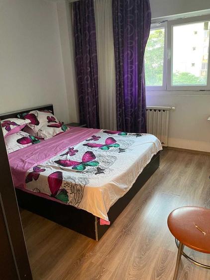 Apartament cu 2 camere semidecomandat în Berceni