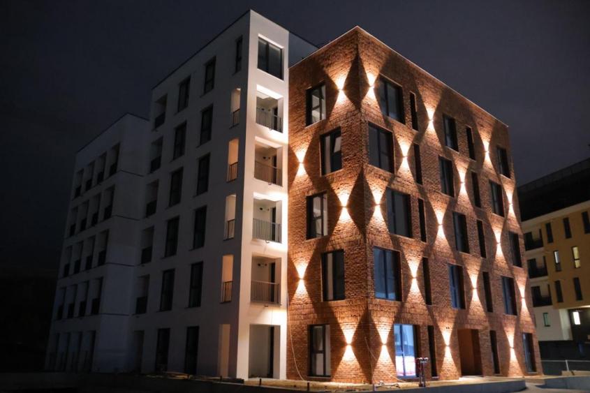 Apartament finisat, 2 camere, balcon, bloc nou, Floresti - 1