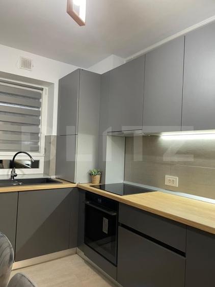 Apartament cu 2 camere decomandat, mobilat în Tractorul