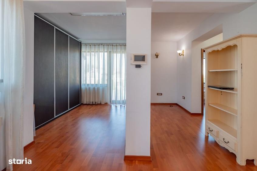 Casă cu 4 camere în Sud