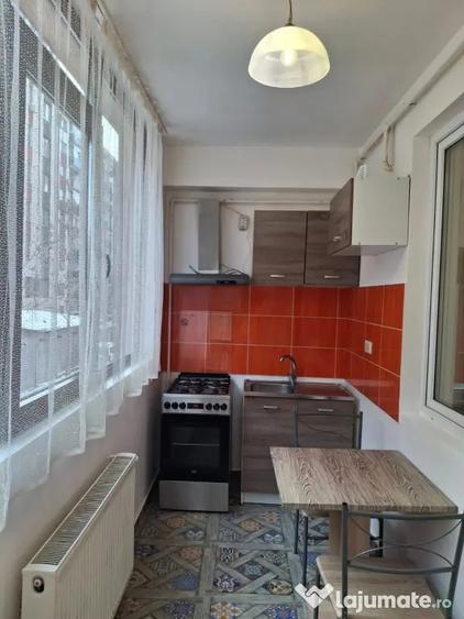 Apartament cu 2 camere semidecomandat în Chiajna
