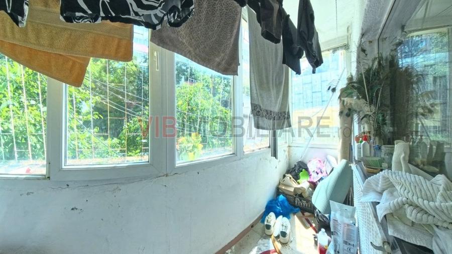 Apartament cu 2 camere semidecomandat în Tei