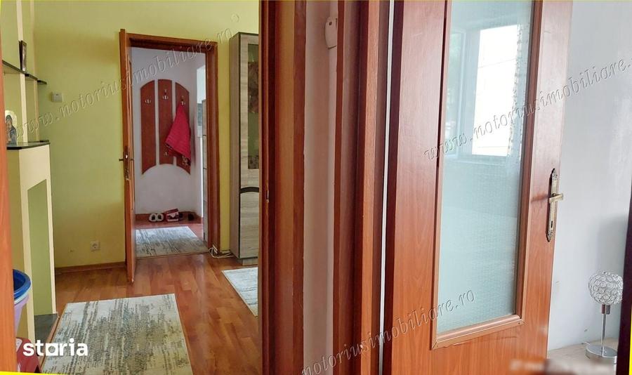 Apartament cu 2 camere semidecomandat în Micro 4