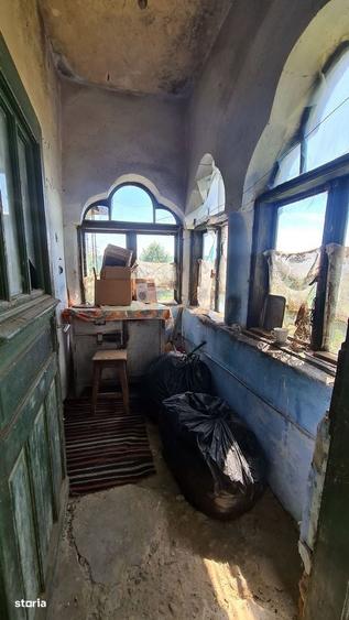 Casă cu 2 camere în Ciofrângeni