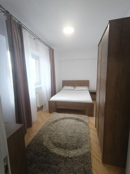 Apartament cu 3 camere decomandat în Popoveni