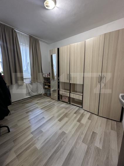 Apartament de vanzare, 55 mp, zona Dambu Pietros - 2