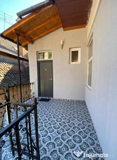 Apartament cu 2 camere semidecomandat, mobilat în Centrul Istoric