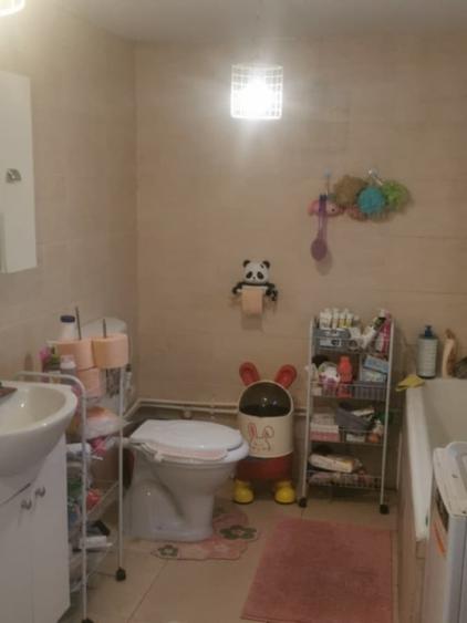 Casă cu 3 camere cu Teren 130 Mp în Străulești