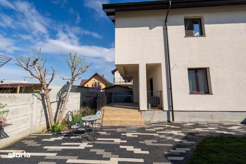 Casă cu 4 camere în Central