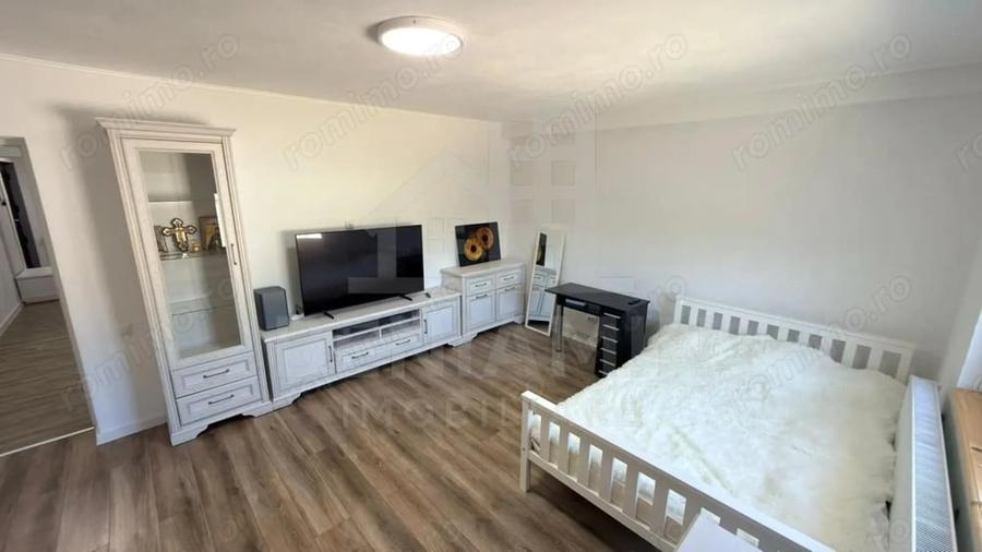 Casă cu Teren 562 Mp în Brestei
