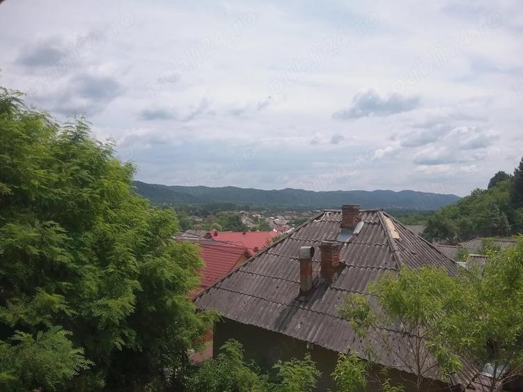 Casă cu Teren 800 Mp în Domnești
