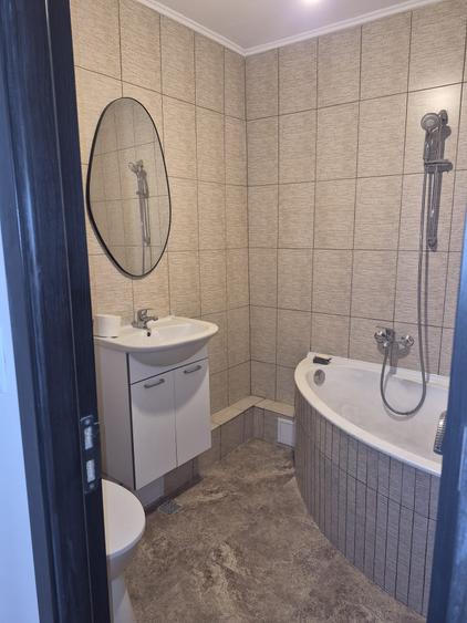 Apartament cu 3 camere decomandat în Brâncoveanu