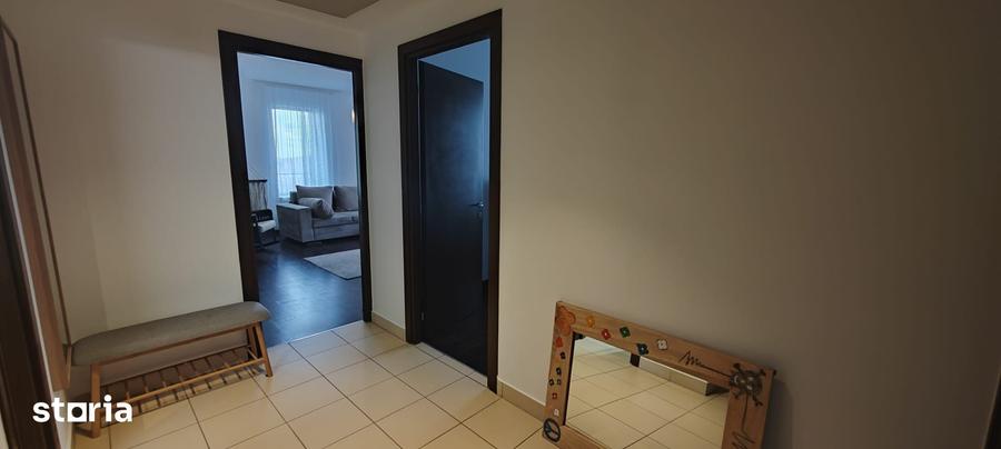 Apartament cu 3 camere, mobilat în Berceni