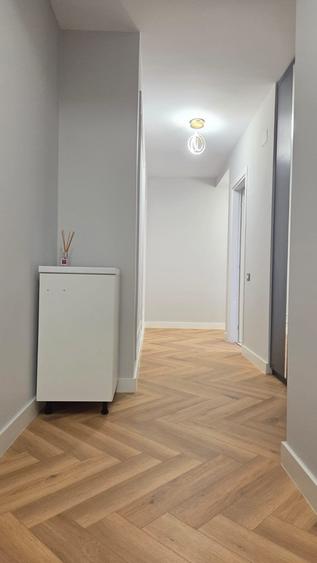 Apartament cu 3 camere decomandat în Pipera