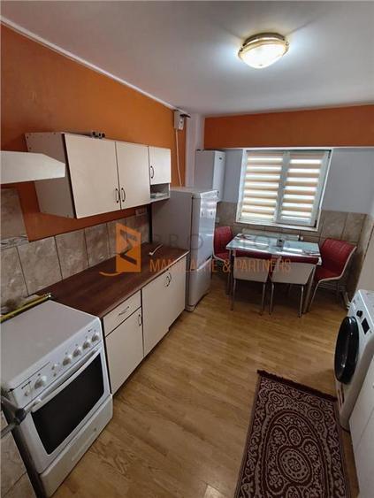Apartament cu 2 camere decomandat, mobilat în Micro 3