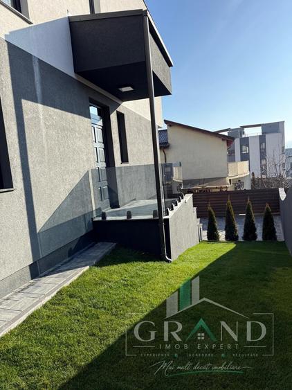 Duplex cu 4 camere cu Canalizare în Florești