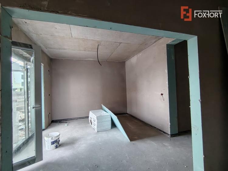 Apartament cu 3 camere decomandat în Giroc