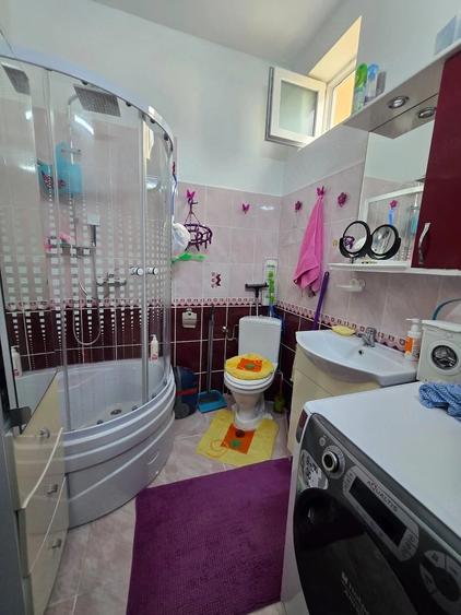 Apartament cu 2 camere semidecomandat în Ronaț