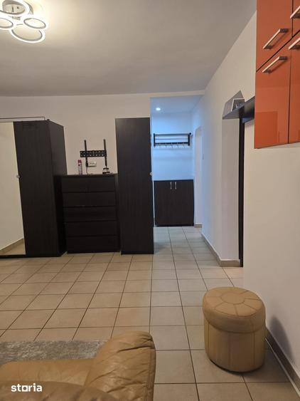Apartament cu 2 camere semidecomandat în Tineretului