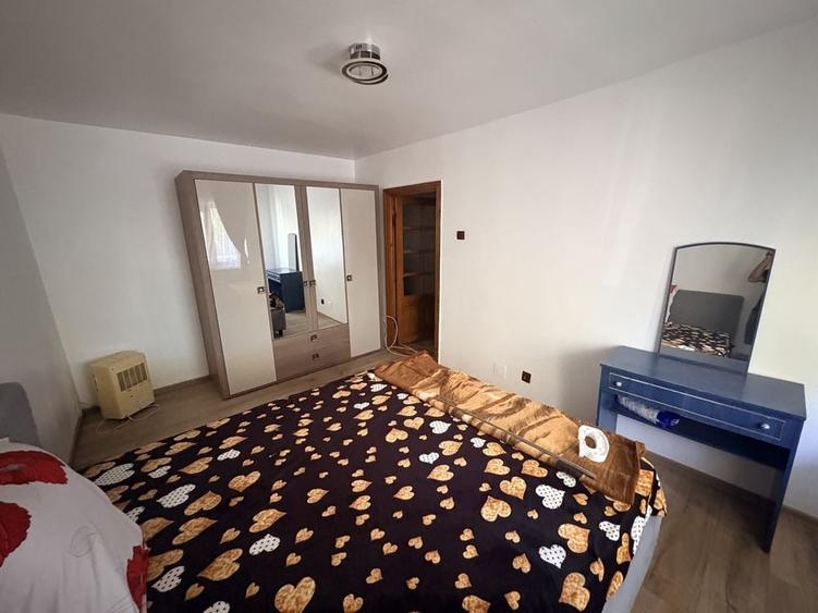 Apartament cu 2 camere decomandat în Exterior Vest