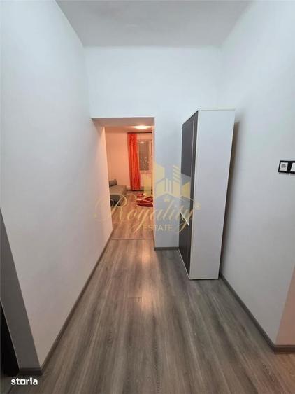 Apartament cu 4 camere decomandat în Girocului