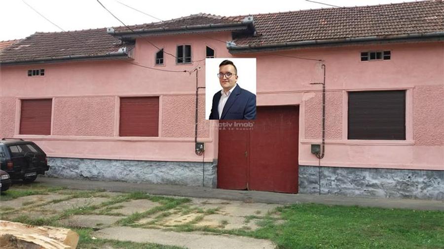 Casă individuală cu 5 camere cu Canalizare în Vălișoara