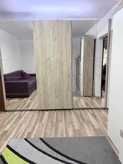 Apartament cu 2 camere semidecomandat în Mioriței