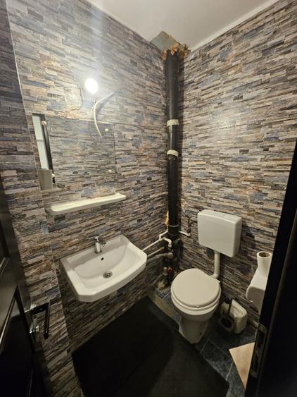 Apartament 3 camere zona 1 Mai - Pelendava de inchiriat - 4