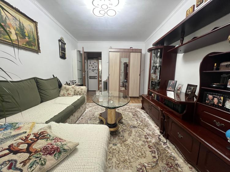 Apartament cu 2 camere semidecomandat în Vitan