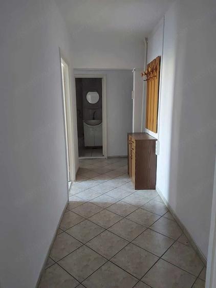 Inchiriez apartament 2 camere decomandate, langa Iulius Mall - 3