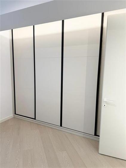 Apartament cu 3 camere semidecomandat, mobilat în Pipera