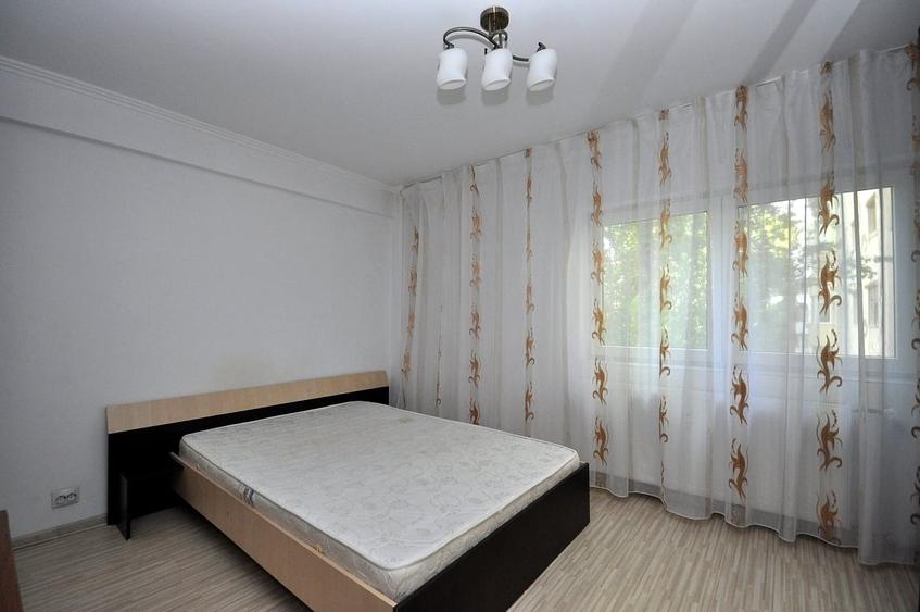 Apartament cu 3 camere decomandat în Militari