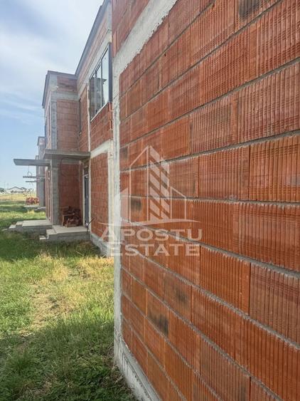 Duplex cu 3 camere cu Canalizare în Moșnița Nouă