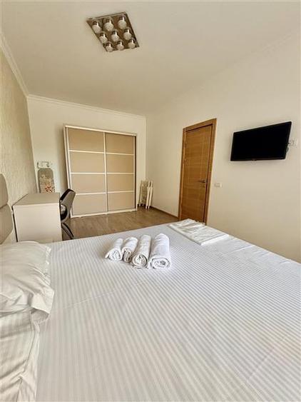 Apartament cu 2 camere decomandat, mobilat în Central