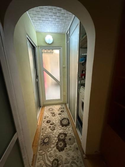 Apartament cu 2 camere semidecomandat, mobilat în Micro 4