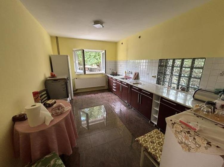 Casă cu 5 camere cu Teren 390 Mp în Lendt