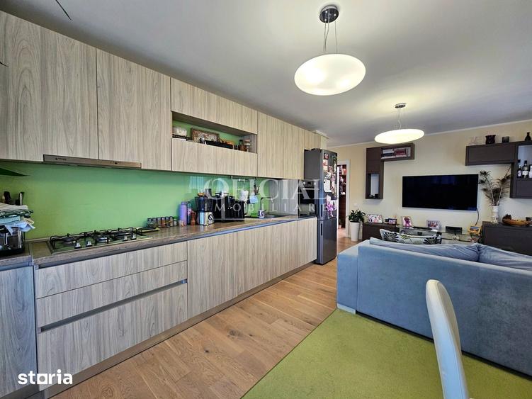 Apartament cu 4 camere în Zorilor